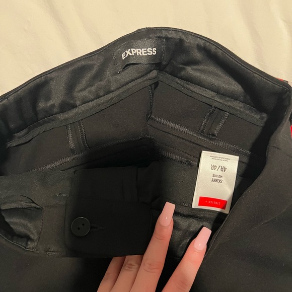 Express Skinny Dress Pant with Red Stripe - size 4 Regular - Picture 3 of 3